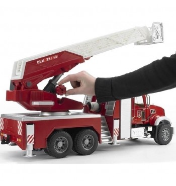 Φορτηγό πυροσβεστικής με πραγματική μάνικα νερού-product-thumbnail